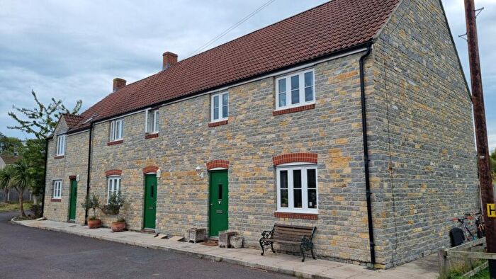 3 Bedroom Semi-Detached House To Rent In Adams Orchard, Butleigh, BA6