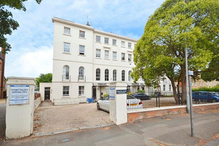 1 Bedroom Apartment For Sale In Heritage Court, Castle Hill, Reading, RG1