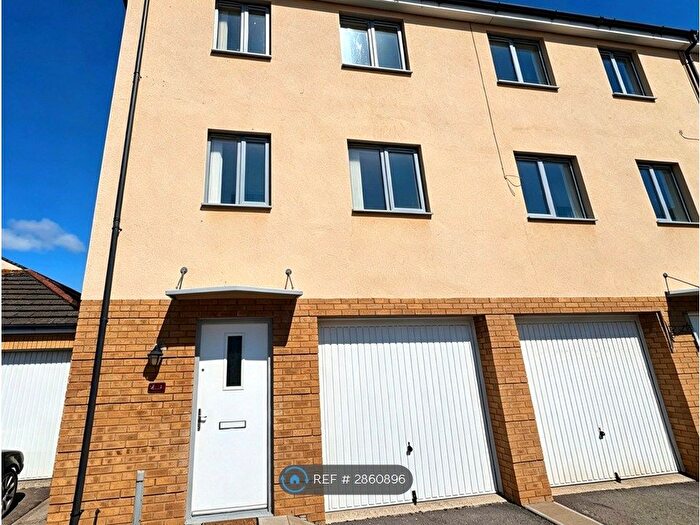 4 Bedroom End Terrace House To Rent In Heol Y Porthladd, Barry, CF63