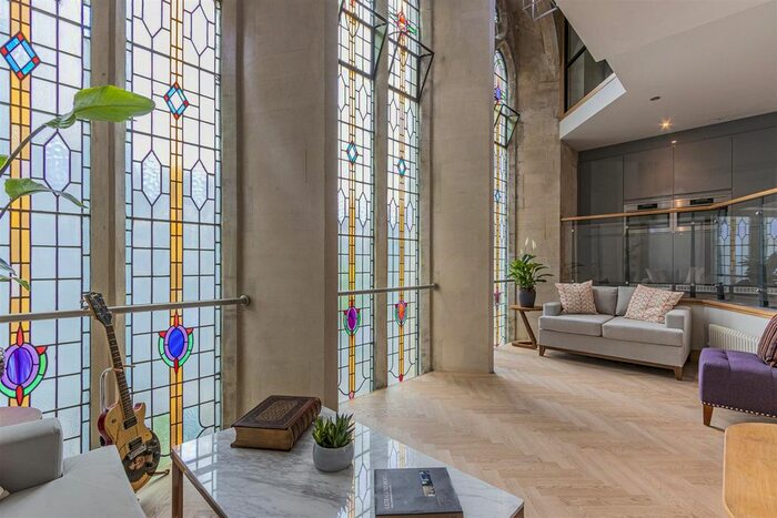 3 Bedroom Flat For Sale In St James Church, City Centre, Cardiff, CF24
