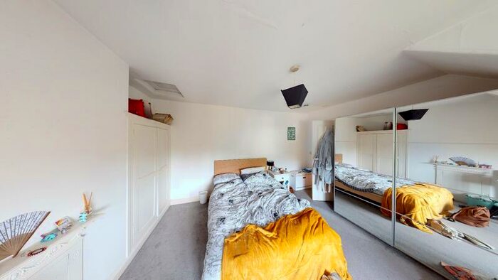 1 Bedroom Flat To Rent In Burton Crescent, Headingley, Leeds, LS6