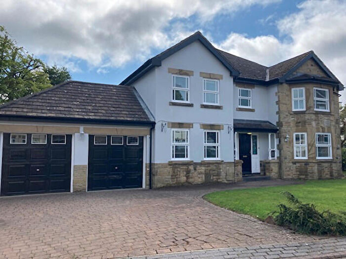 5 Bedroom Detached House To Rent In Lakeland Drive, Leeds, West Yorkshire, LS17