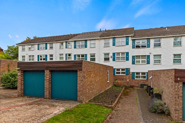 4 Bedroom Terraced House For Sale In Berystede, Kingston Upon Thames, KT2