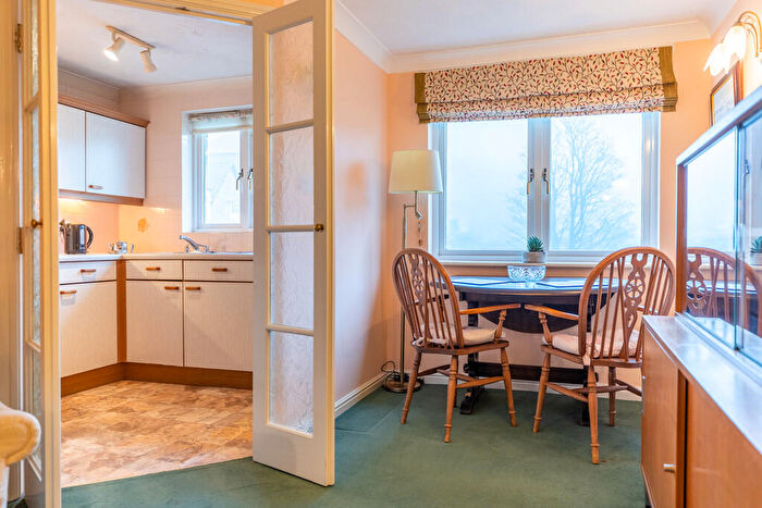1 Bedroom Apartment For Sale In Hampsfell Grange, Grange-over-Sands, Cumbria, LA11