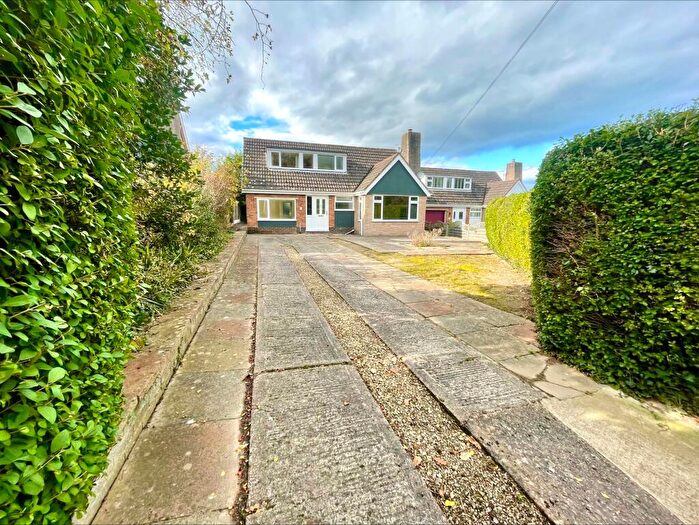 3 Bedroom House To Rent In Tyn Y Celyn, Glan Conwy, LL28