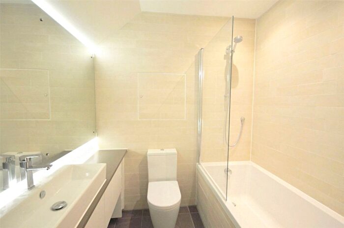 1 Bedroom Flat For Sale In Southgate Street, Winchester, Hampshire, SO23