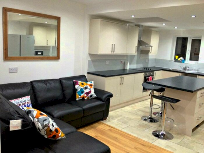 7 Bedroom Terraced House To Rent In Croydon Road, Selly Oak, Birmingham, B29