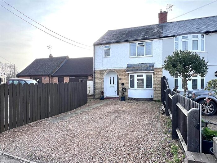 3 Bedroom House For Sale In High Street, Silverstone, Towcester, NN12