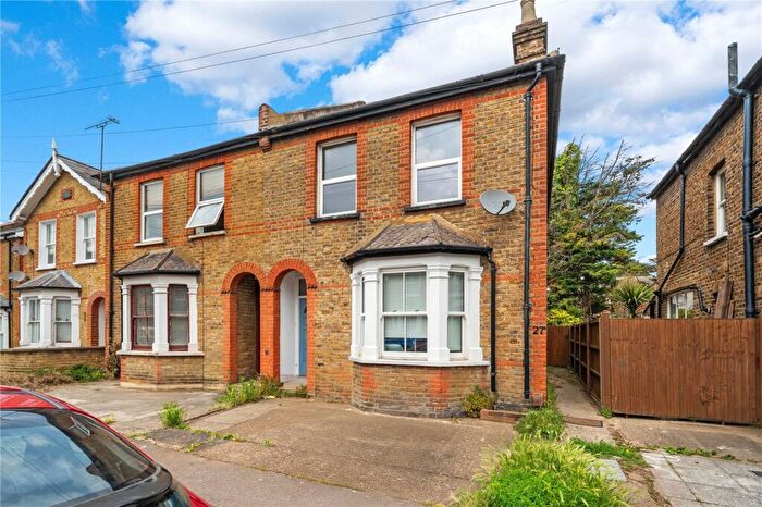 2 Bedroom Apartment To Rent In Hardman Road, Kingston Upon Thames, Surrey, KT2