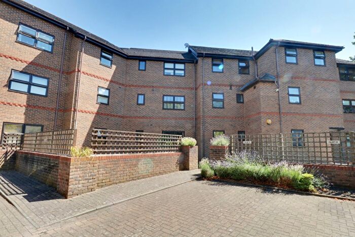 1 Bedroom Flat To Rent In Grosvenor Manor, Old Bexley Lane, Bexley, Kent, DA5