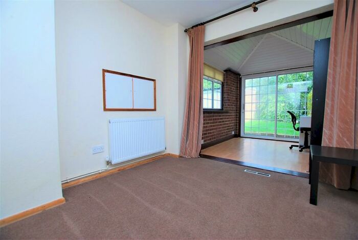 4 Bedroom Semi-Detached House To Rent In Lynwood, GU2