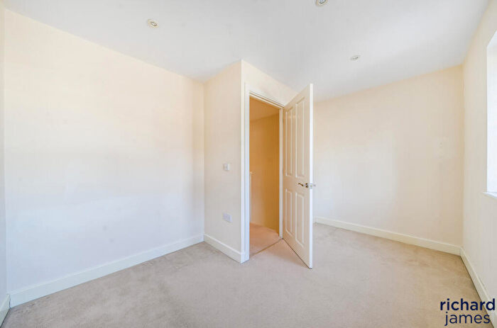 2 Bedroom Terraced House For Sale In Andover Street, Town Centre, Swindon, SN1
