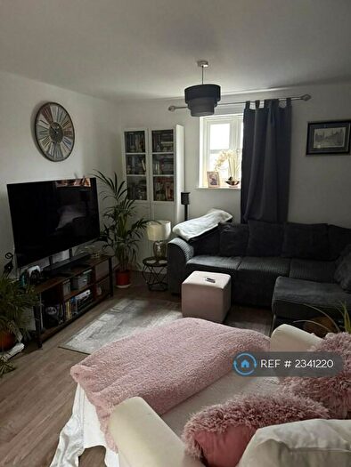 1 Bedroom Flat To Rent In Kingfisher Drive, Greenhithe, DA9