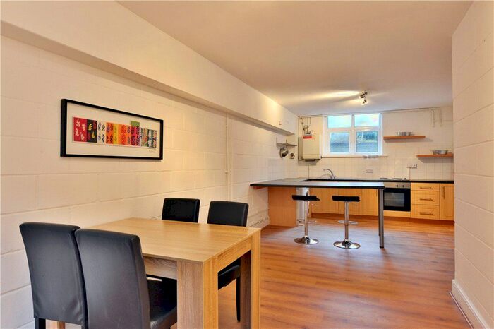 4 Bedroom Maisonette To Rent In Alphabet Square, London E3