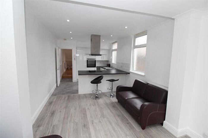 2 Bedroom Flat To Rent In Soberton Avenue, Cardiff, CF14