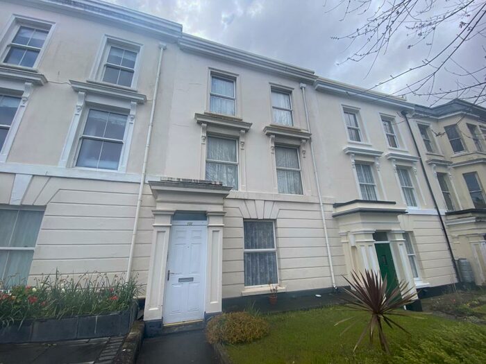 2 Bedroom Flat To Rent In Devonport Road, PL1