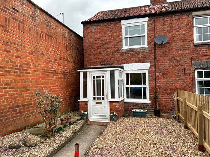 2 Bedroom End Of Terrace House To Rent In South Terrace, Louth, LN11