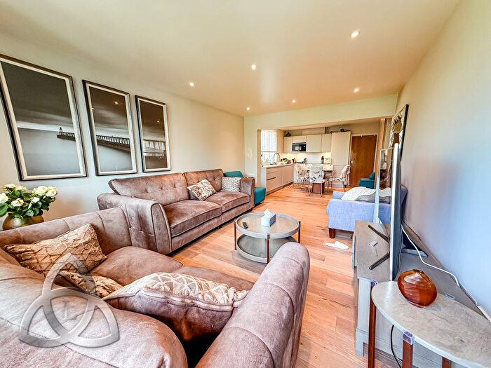 3 Bedroom Flat To Rent In Lords View, St Johns Wood Road, NW8