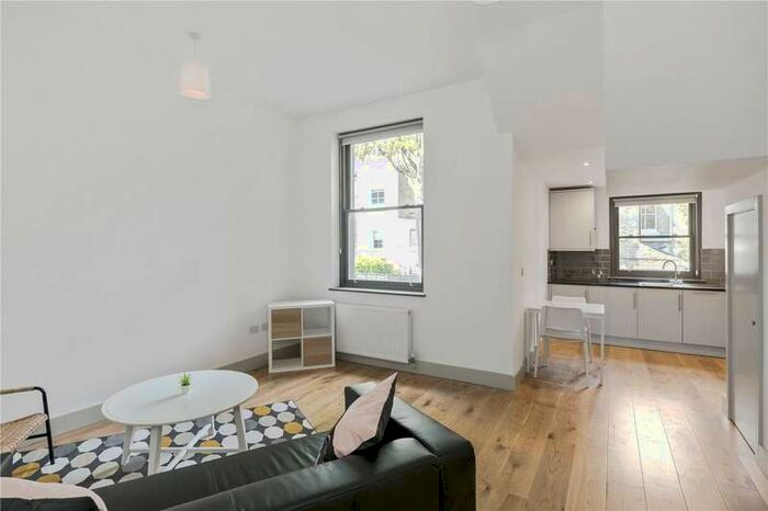 1 Bedroom Flat To Rent In Coverdale Road, London, W12