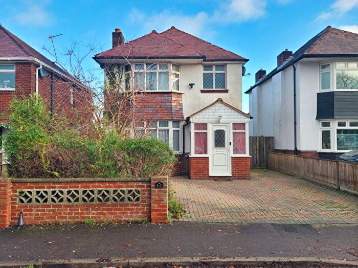 3 Bedroom Detached House For Sale In Salisbury Road, Totton, Hampshire, SO40