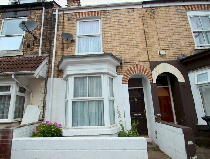 2 Bedroom Terraced House To Rent In Grafton Street, Hull, HU5