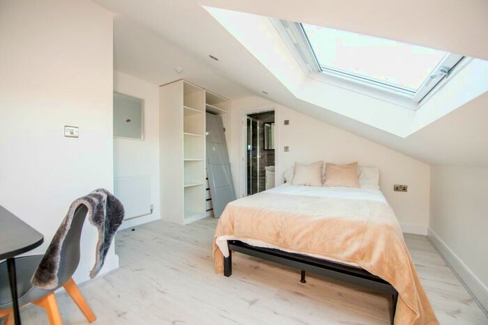 2 Bedroom House To Rent In Yarborough Road, Lincoln, LN1