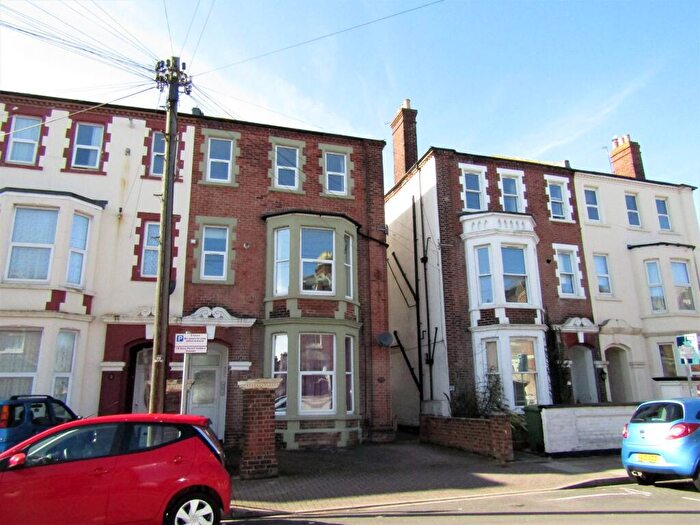 2 Bedroom Flat To Rent In St Andrews Road, Southsea, Hampshire, PO5