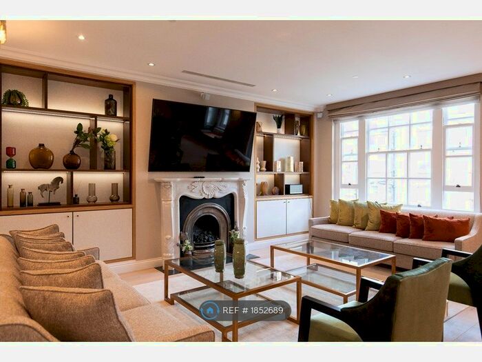 3 Bedroom Flat To Rent In Bryanston Square, London, W1H