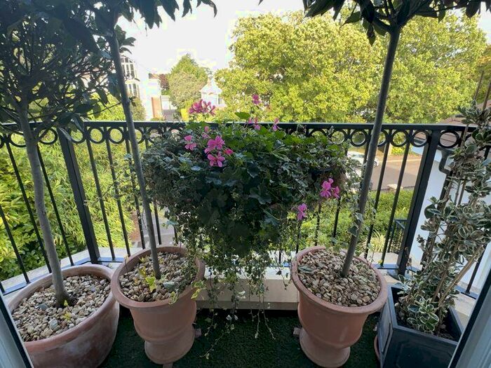 2 Bedroom Apartment For Sale In Spur Hill Avenue, Penn Hill, Poole, BH14