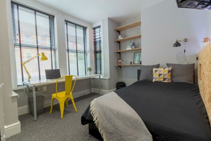 6 Bedroom Terraced House To Rent In Monks Road - Beds With Ensuites!, LN2