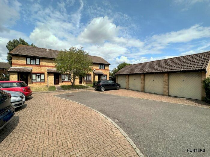 2 Bedroom End Of Terrace House To Rent In Camberley Close, Cheam, Sutton, SM3