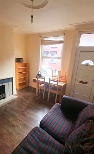 2 Bedroom Semi-Detached House To Rent In Harold Walk, Leeds, LS6