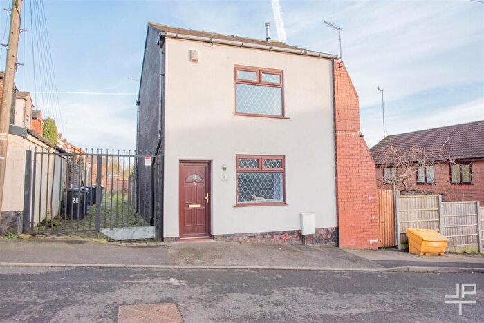 2 Bedroom Detached House For Sale In New Bank Street, Tyldesley, Manchester, M29