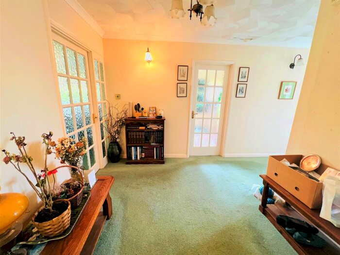 3 Bedroom Detached Bungalow For Sale In The Ridge, Woodfalls, Salisbury, SP5