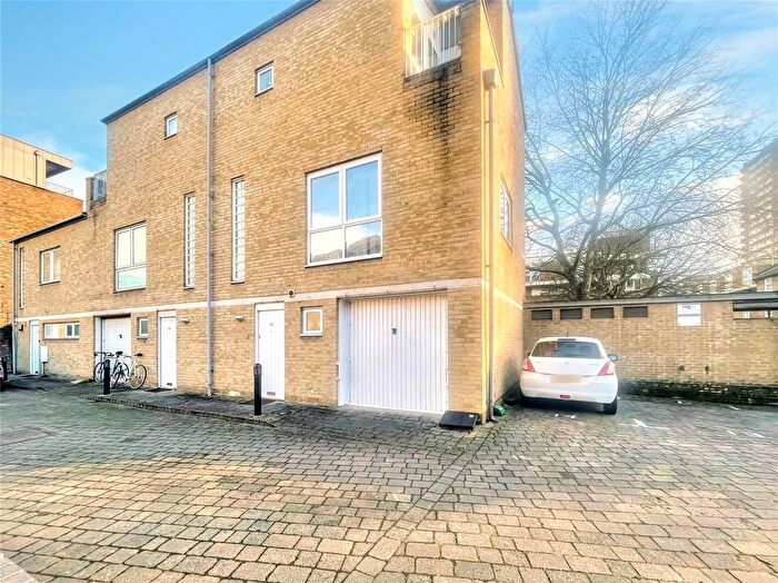 4 Bedroom End Of Terrace House To Rent In Printers Mews, London, E3