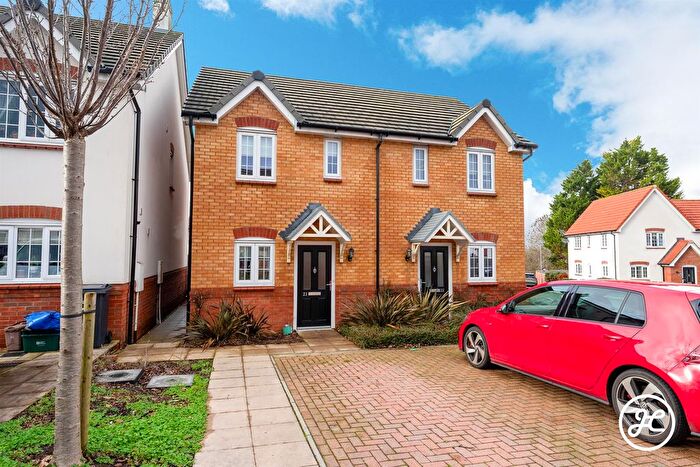 2 Bedroom Semi Detached House For Sale In Orchard Close, Puriton, Bridgwater, TA7