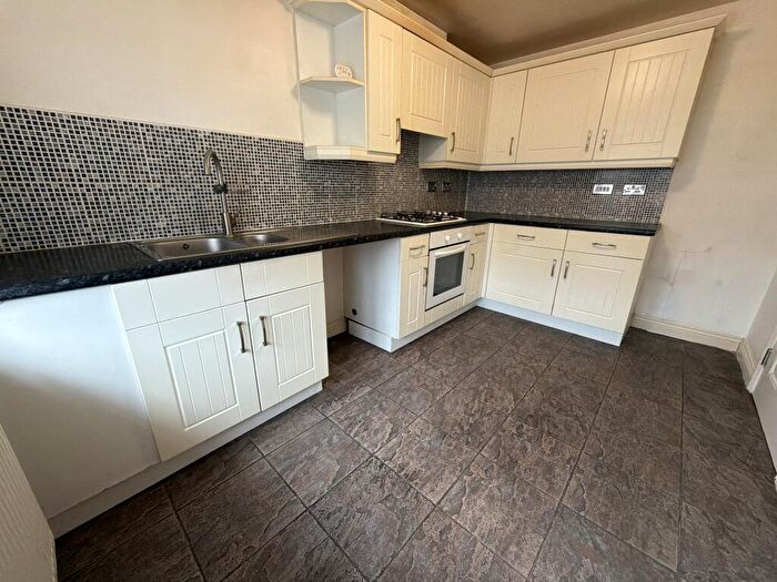 3 Bedroom Town House To Rent In Wilson Drive, Tividale, Oldbury, B69