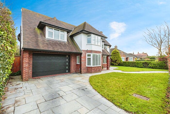 5 Bedroom Detached House For Sale In Holmefield Avenue, Thornton-Cleveleys, Lancashire, FY5
