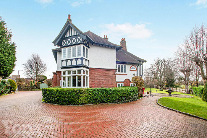 5 Bedroom Detached House For Sale In Singlewell Road, Gravesend, DA11