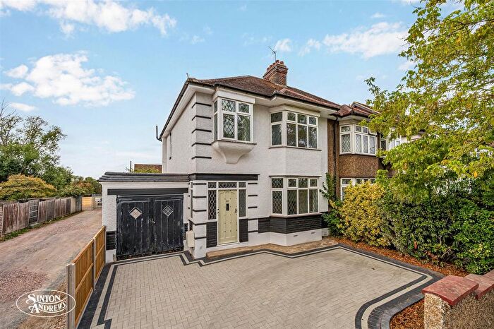 3 Bedroom Semi-Detached House For Sale In Boston Gardens, Brentford, TW8