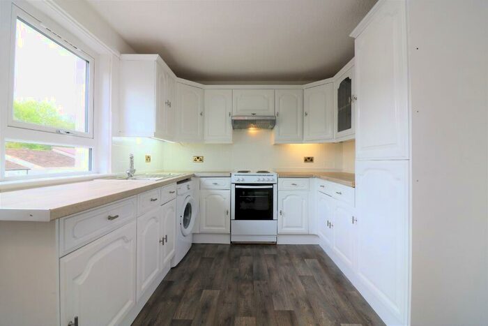 2 Bedroom Flat To Rent In Allander Road, Milngavie, East Dunbartonshire, G62
