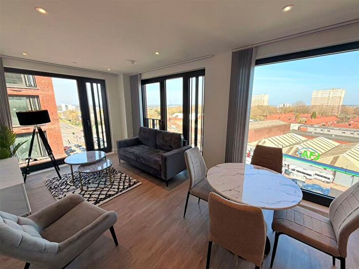 2 Bedroom Flat To Rent In Glasswater Locks, Pitt Street, Birmingham, B4