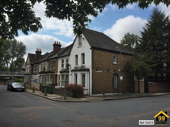 4 Bedroom End Terrace House For Sale In Farmdale Road, East Greenwich, London, SE10