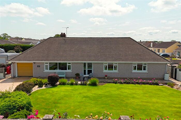4 Bedroom Bungalow For Sale In Glendon Lodge, Crundale, Haverfordwest, SA62