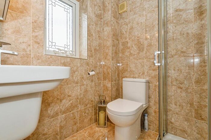 4 Bedroom Detached House For Sale In St. Thomas Gardens, Bradley, Huddersfield, HD2