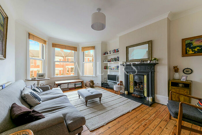 3 Bedroom Maisonette To Rent In Victoria Road, Alexandra Park, N22