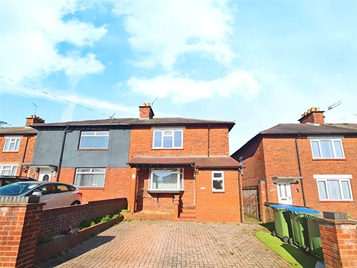 3 Bedroom Semi-Detached House To Rent In Mayfield Road, Southampton, Hampshire, SO17