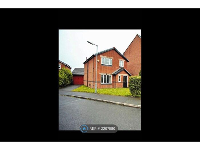 3 Bedroom Detached House To Rent In Shillingford Road, Farnworth, Bolton, BL4