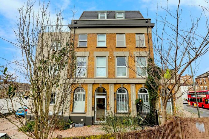 2 Bedroom Flat To Rent In Anerley Road, , Crystal Palace, London, SE20