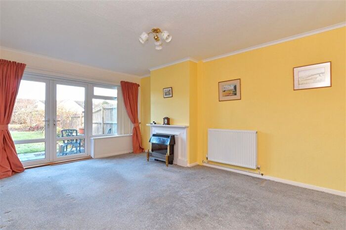 2 Bedroom Semi-Detached Bungalow For Sale In Gresham Road, Coxheath, Maidstone, Kent, ME17